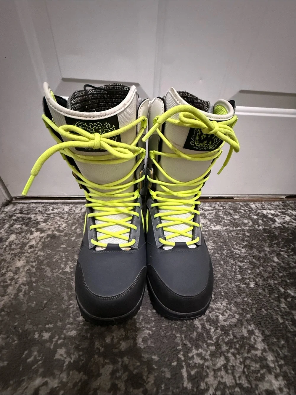 Nike DK Men’s Snowboard Boots - Size 9